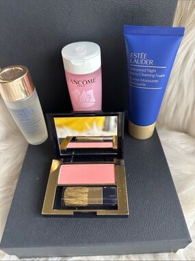 NEW Estee Lauder Pink Powder Blush Compact with Brush